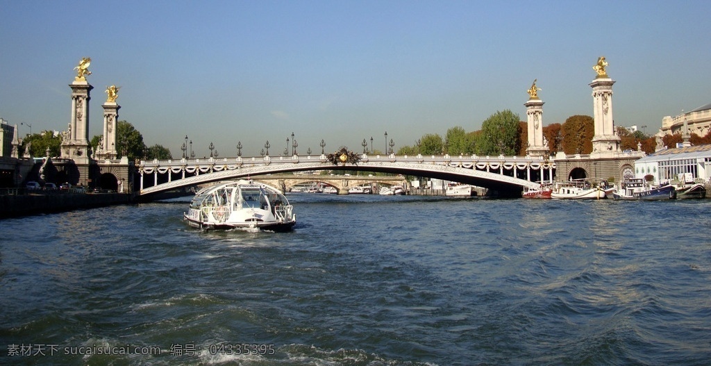 塞纳河畔 法国 巴黎 塞纳河 游船 亚力山大 三世桥 法国风光 旅游摄影 国外旅游