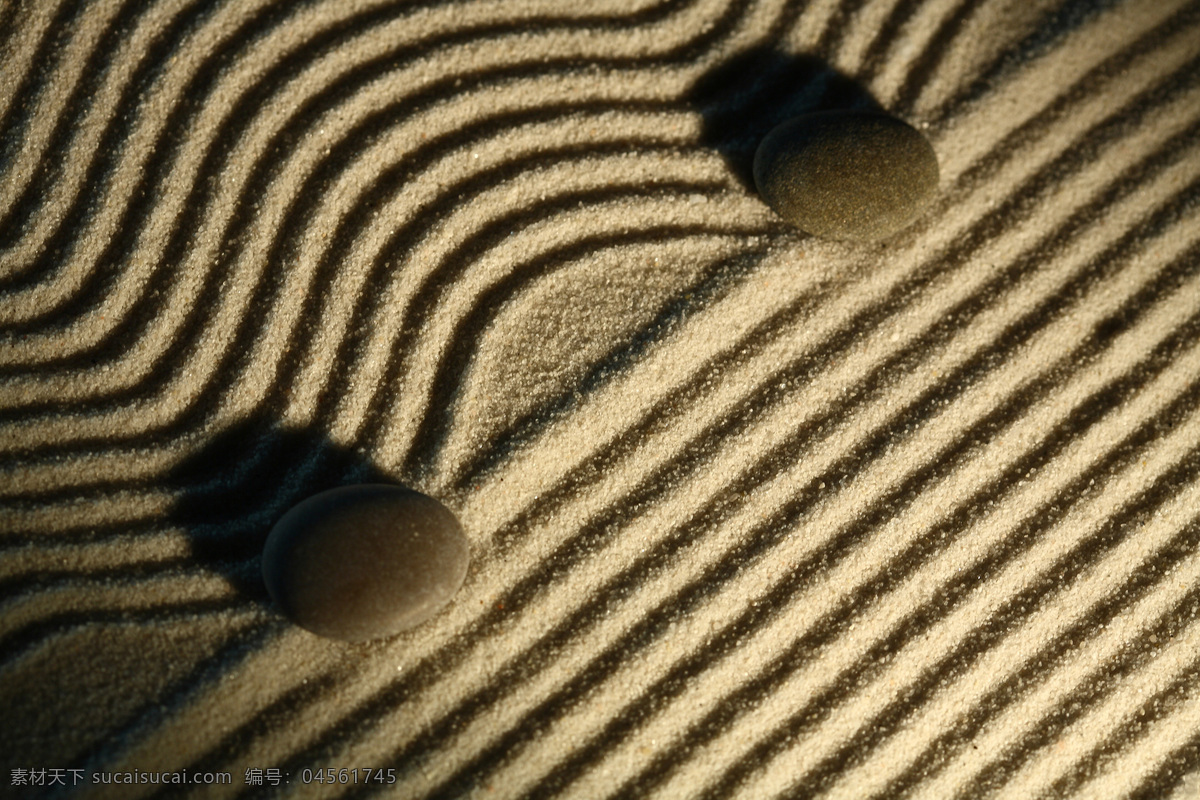 沙 纹 两个 石头 spa 沙滩 沙石 沙子 沙粒 沙纹 鹅卵石 按摩石 其他风光 风景图片