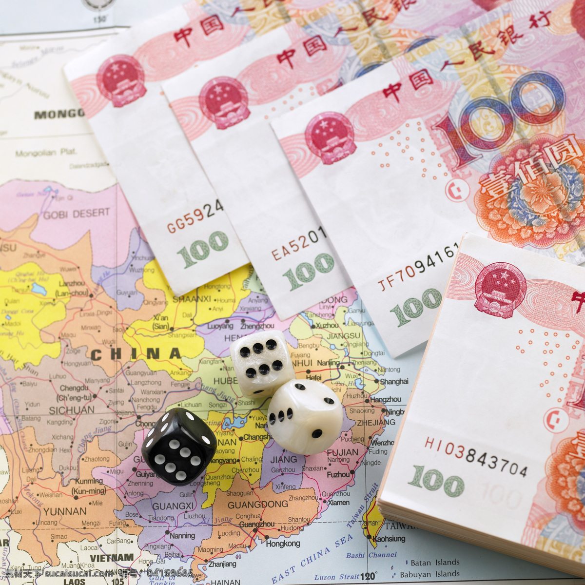 人民币 中国货币 色子 骰子 赌博 100元纸币 金融对话 货币兑换 纸钞 金钱 现金 金融货币 世界经济 商务金融