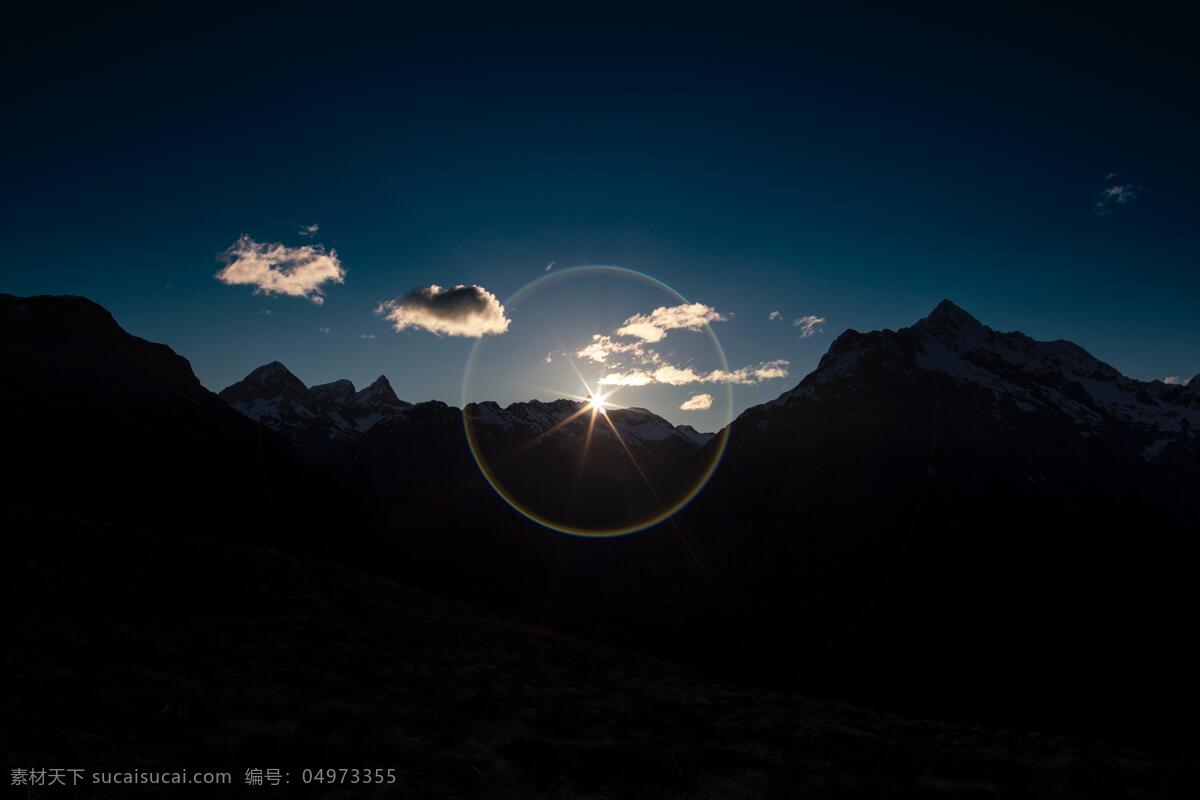 日出 朝阳 光晕 群山 自然 白云 旅游摄影 自然风景