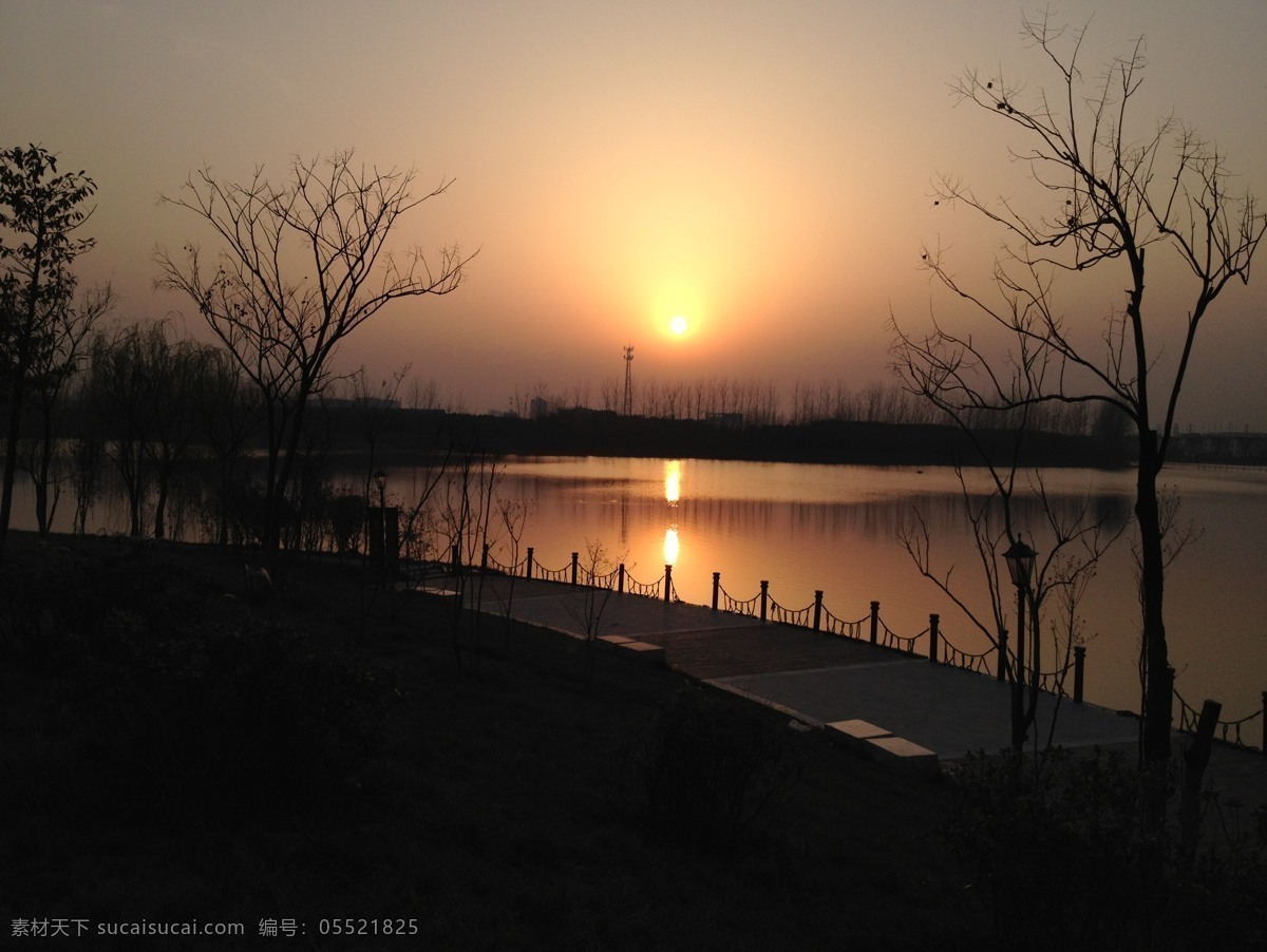凤鸣 湖 夕阳 倒影 剪影 树影 水面 自然景观 凤鸣湖夕阳 春天风情 psd源文件