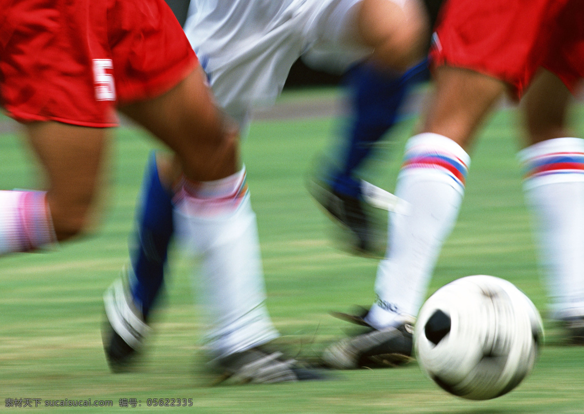激烈角逐 足球 运球 文化艺术 体育运动 摄影图库