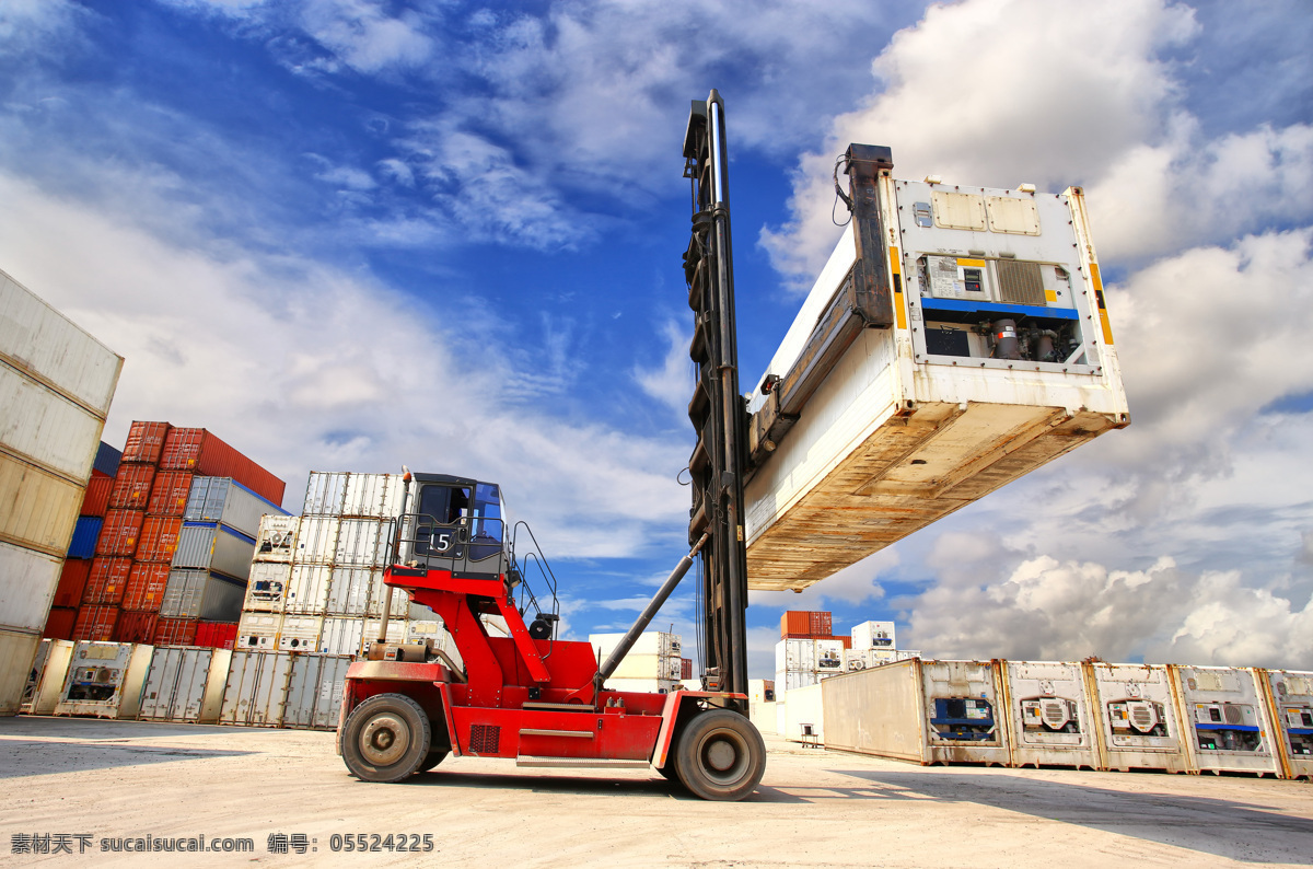集装箱 码头 堆场 机械 汽车 叉车 船务 港口 工业生产 现代科技