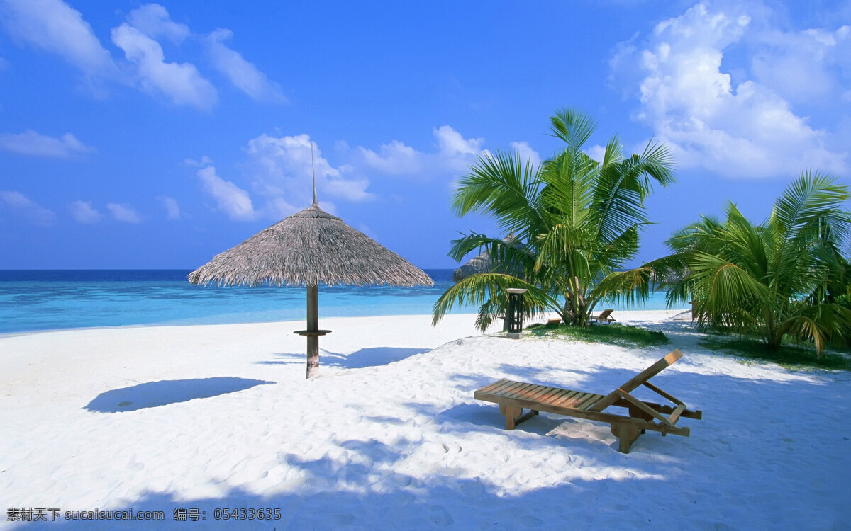 沙滩风光 沙滩 大海 热带 绿树 蓝天 白云 山水风景 自然景观