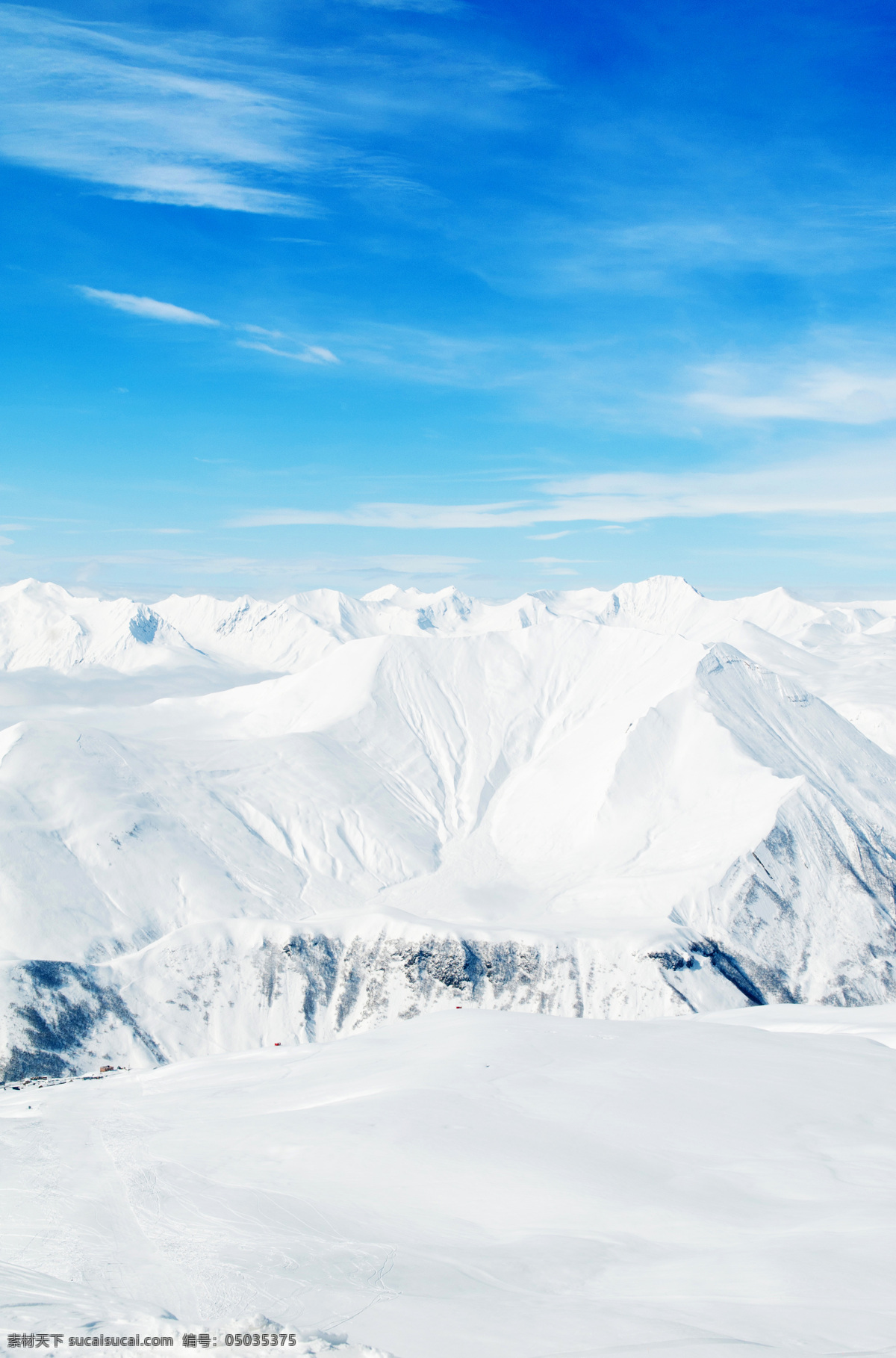 蓝天 下 雪山 风景 其他类别 环境家居