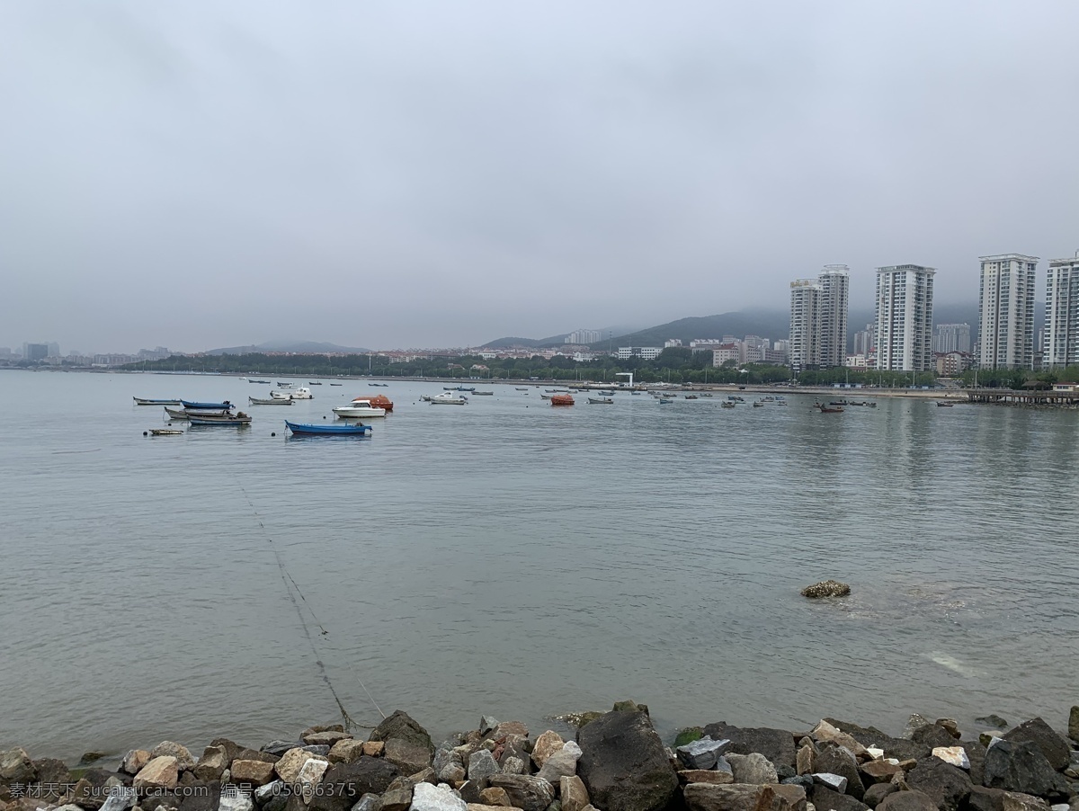 阴天海边图片 烟台海边 阴天 阴天海边 雾蒙蒙大海 烟台大海 旅游摄影 国内旅游