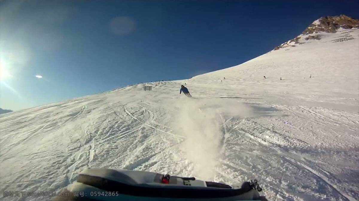 滑雪后视图 运动 假期 滑雪 单板滑雪 山 雪 下雪的 冬日 体育 极端 gopro 斜坡 假日