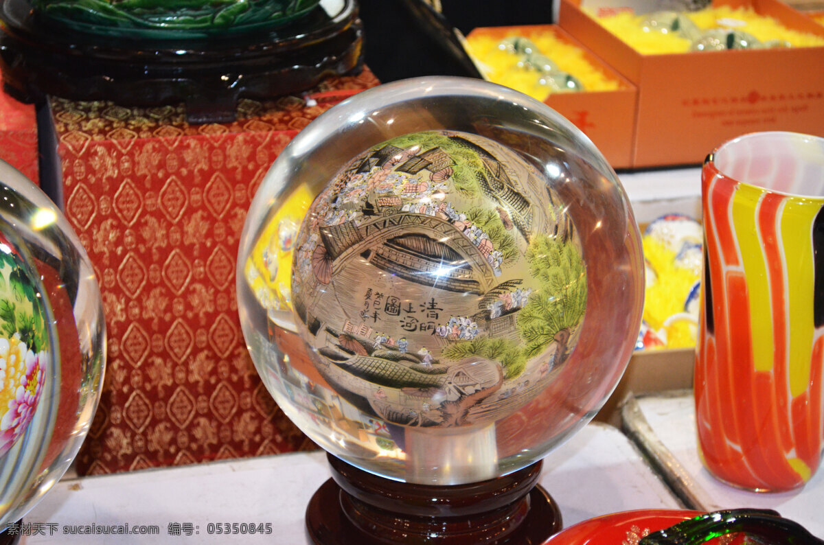 中国 民间艺术 博览 会展 玻璃制品 清明上河图 园型 木地座 玻璃杯 传统文化 文化艺术