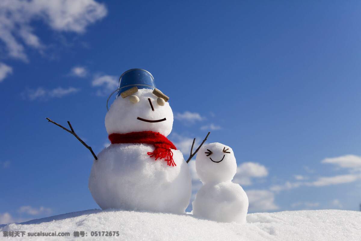 蓝天 白云 下 大小 雪人 雪地 雪花 圣诞节 节日庆典 其他人物 人物图片