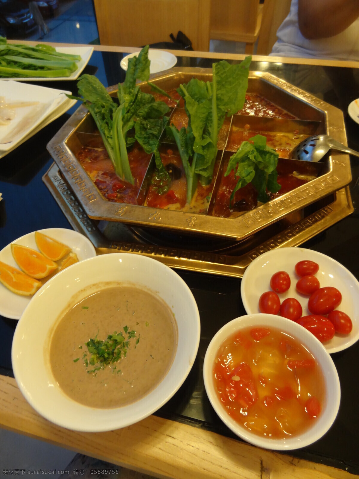 川菜 火锅 九宫格 成都美食 特辣火锅 餐饮美食