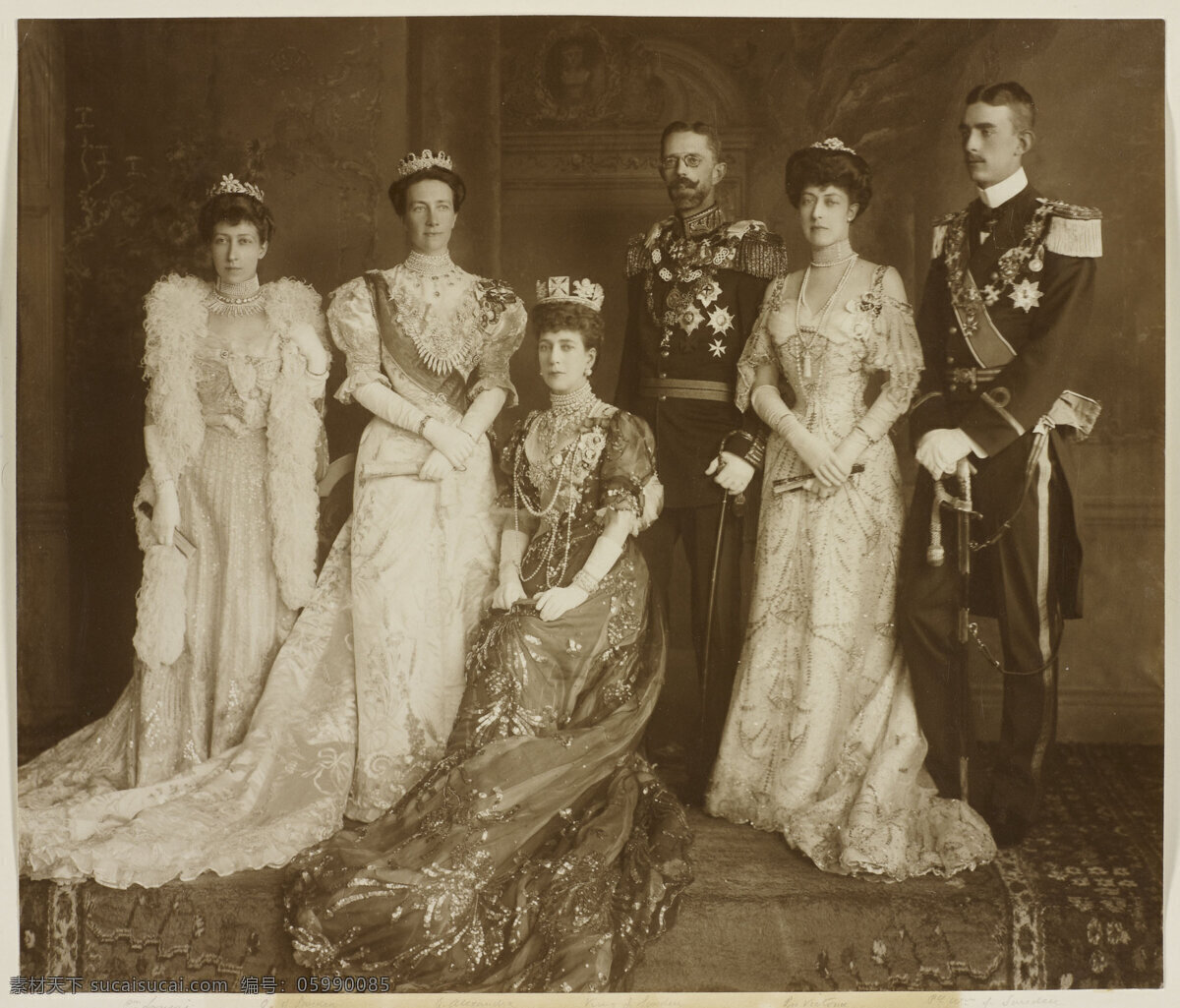 英国王室照片 路易丝长公主 亚历山德拉 王后 维多利亚公主 合影 两位大公 大公夫人 老照片 文化艺术 绘画书法