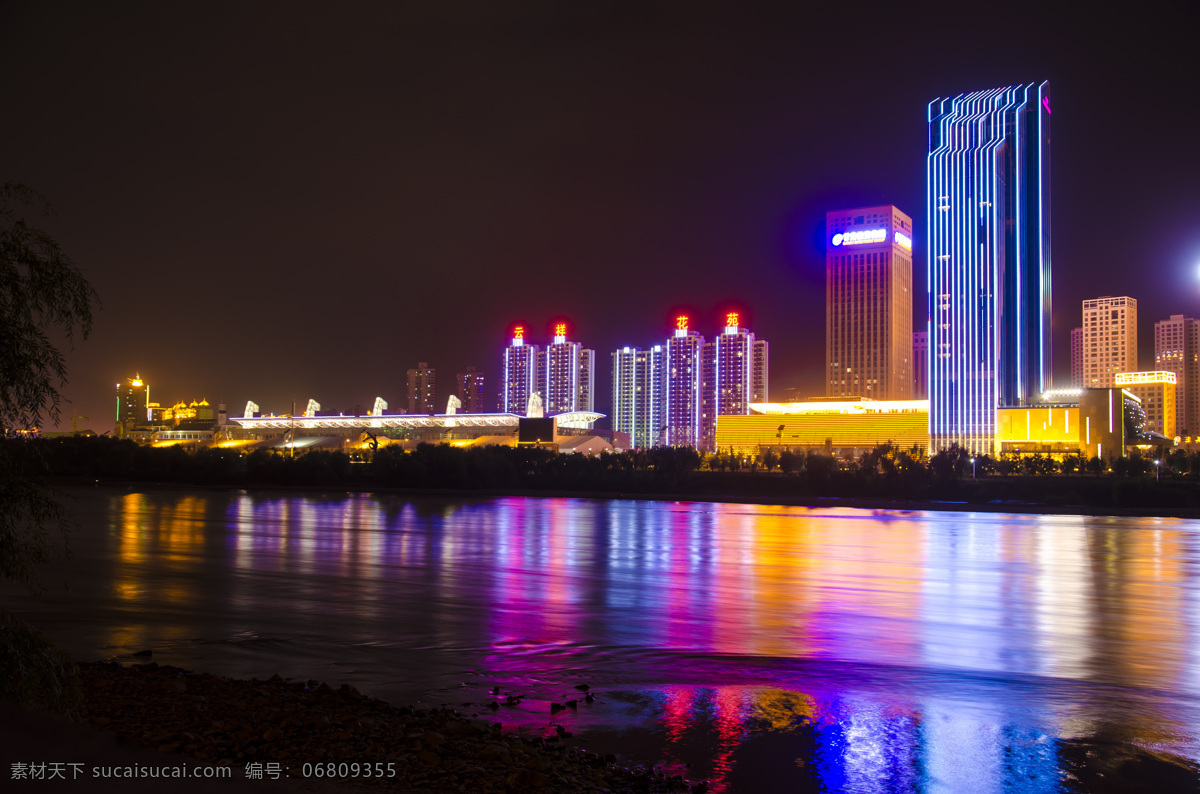 兰州 兰州夜景 黄河夜景 兰州城关区 兰州会展中心 会展中心 皇冠假日酒店 兰州风景 甘肃风景 甘肃 旅游摄影 国内旅游