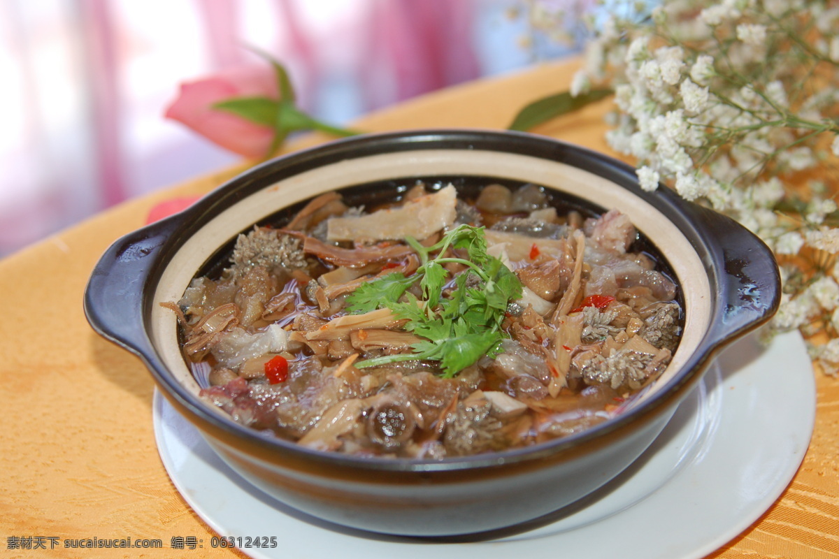 餐饮美食 厨房 传统美食 美食 摄影图库 笋干 老鸭 煲 笋干老鸭煲 蒙迪 菜品 水吧 冰品 家居装饰素材 室内设计