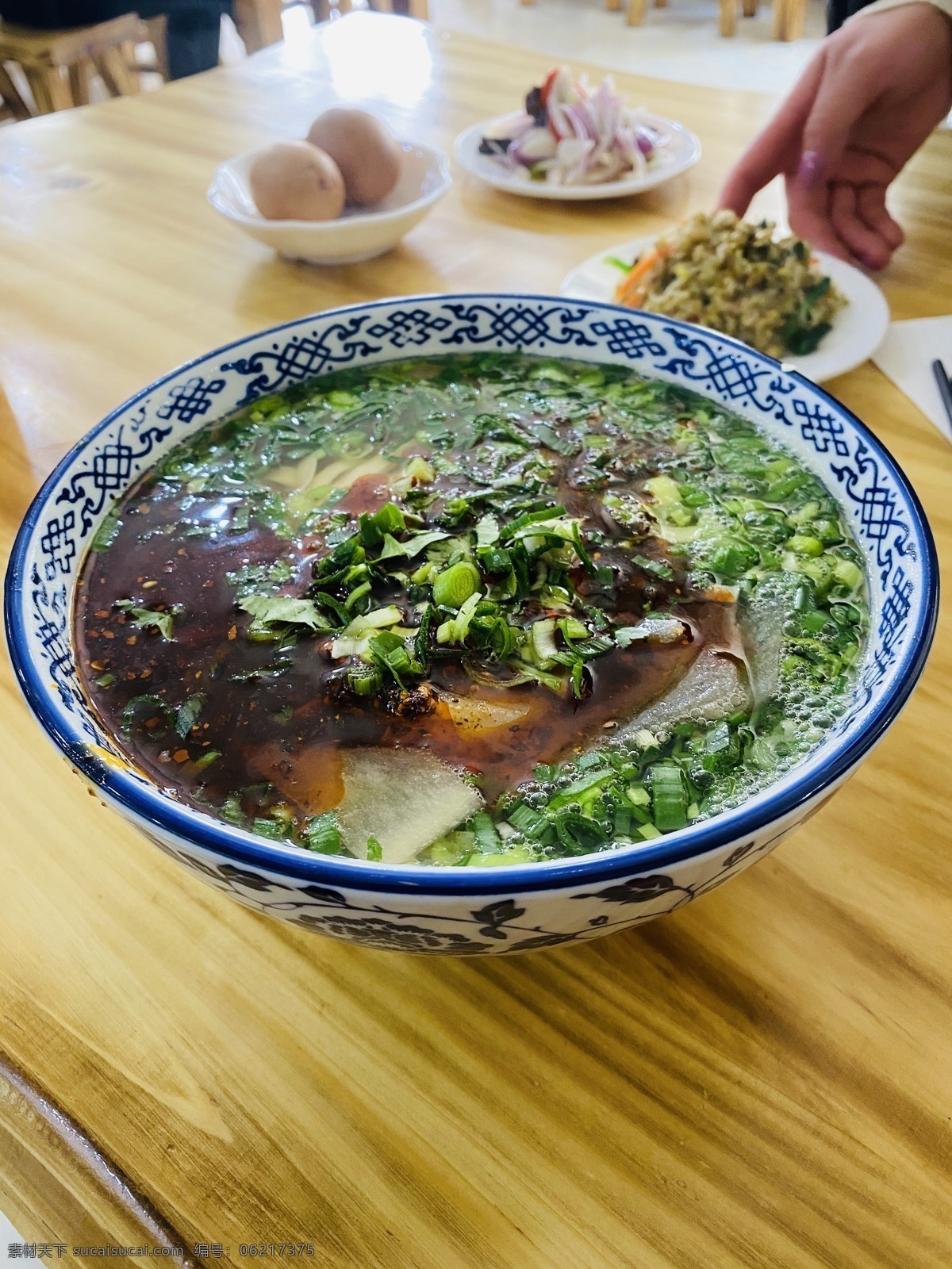 兰州牛肉面 面食 小菜 茶叶蛋 食品 兰州 美食 特色 牛肉面 手工面 兰州拉面 牛肉拉面 麻辣牛肉面 地方特色 餐饮美食 传统美食