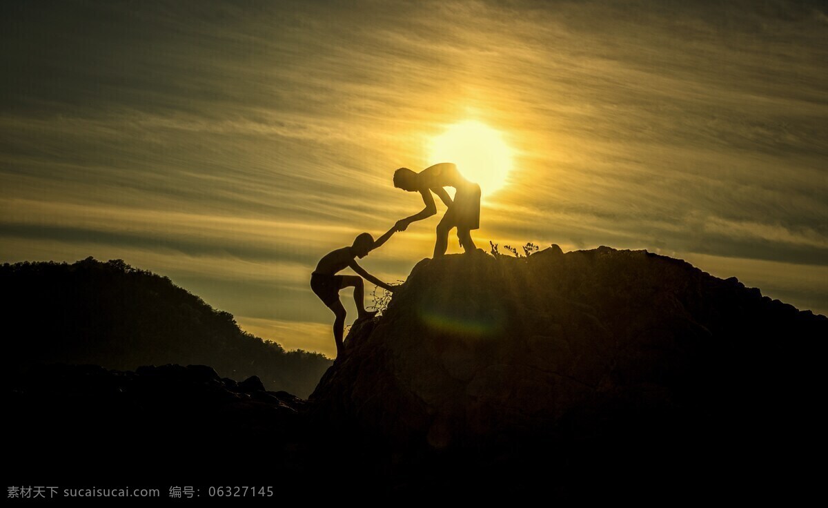 夕阳下 攀登 夕阳 自然风光 合作 山顶 旅游摄影 自然风景