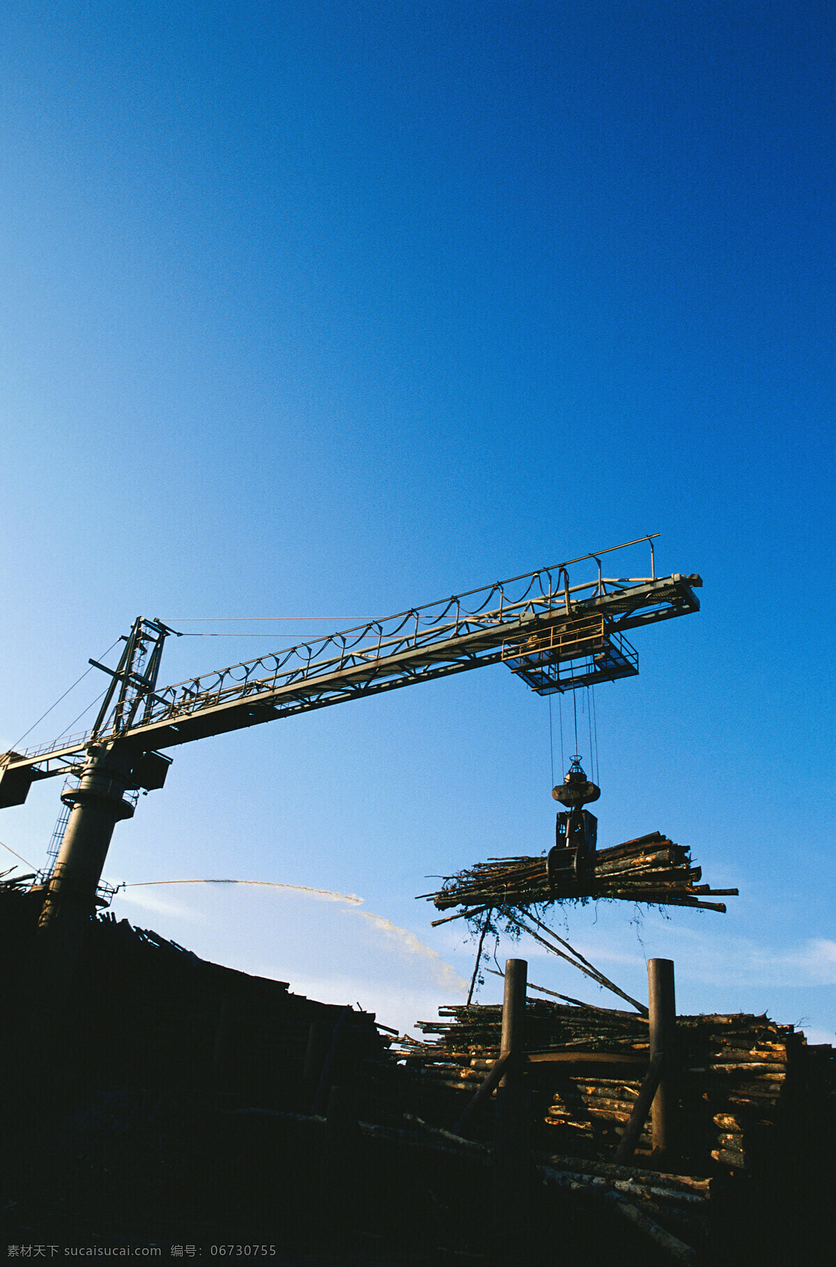 塔吊 工业 运输 木材 现代科技 工业生产 现代工业 摄影图库 300