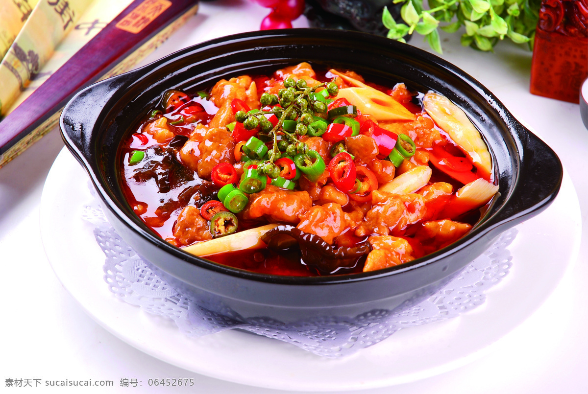 石锅鲜椒鸡 中餐 美食 传统美食 菜图 石锅 鲜椒 鸡 菜图中餐 餐饮美食