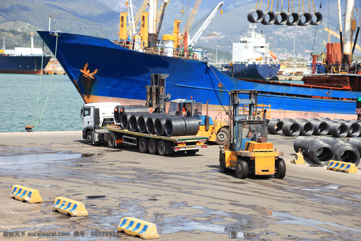 海港 轮船 叉车 卡车 物流运输 交通工具 轮船图片 现代科技