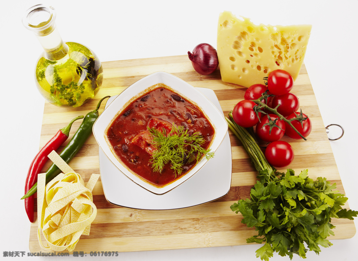 番茄酱 新鲜 蔬菜 奶酪 食用油 色拉油 西红柿 番茄 辣椒 面条 外国美食 餐饮美食