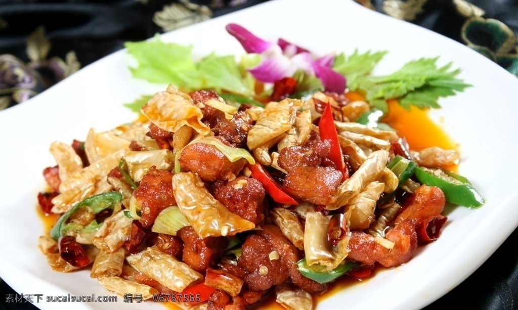 白 辣椒 炒 牛 脆骨 白辣椒 炒牛脆骨 软骨 牛尾 尾骨 炒软骨 猪软骨 爆炒脆骨 菜品图 餐饮美食 传统美食