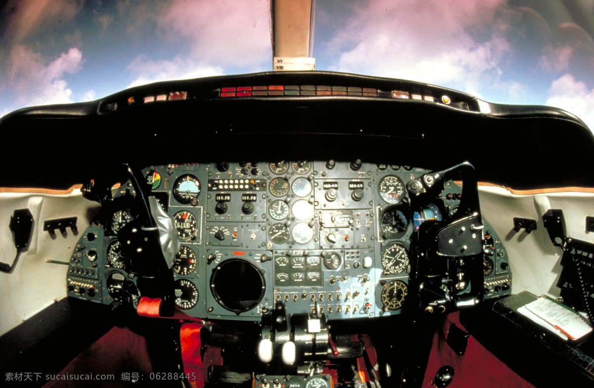 战斗机 驾驶室 军事武器 天空 现代科技 仪器 战斗机驾驶室 矢量图