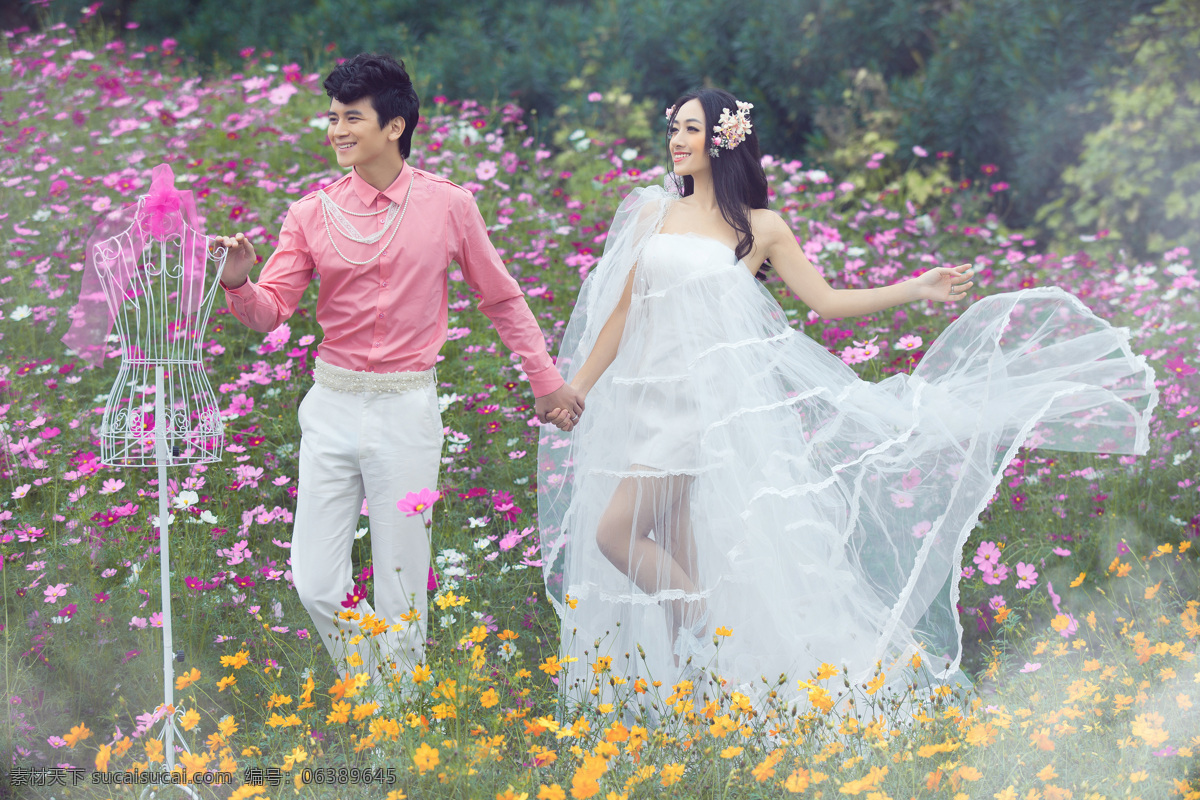 唯美 花海 婚纱 情侣 婚纱情侣 新人情侣 新郎新娘 结婚照 唯美花海 鲜花 情侣图片 人物图片