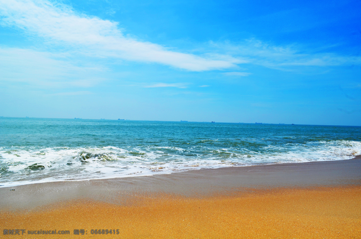 蓝天 大海 沙滩 蓝天沙滩 细沙 沙子 浪花 海水 水花 碧海蓝天 天空 白云 蓝天白云 阳光沙滩 海边沙滩 风景 沙滩风光 海浪沙滩 大海与小岛 休闲度假 自然景观 自然风景 大海沙滩 山水风景
