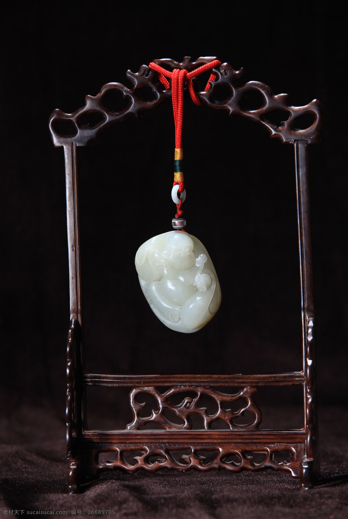 中国玉 玉 玉佩 摆件 和田玉 玉器 收藏品 宝物 挂件 展架 传统文化 文化艺术