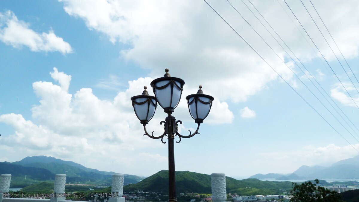 灯饰 白云 风景 蓝天 路灯 欧式 青山 生活素材 生活百科 装饰素材 灯饰素材