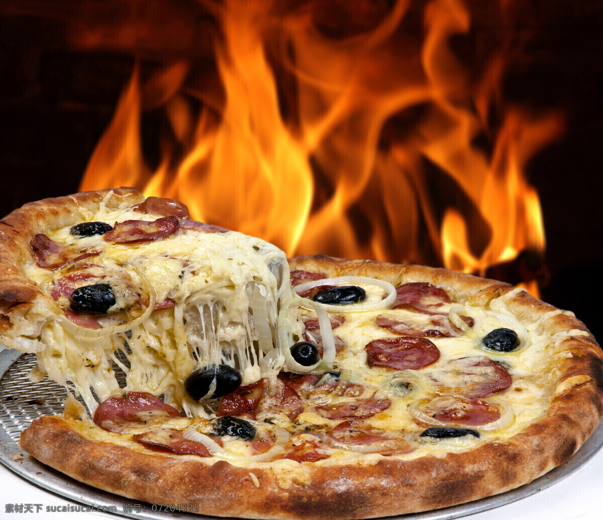 火炉 旁 芝士 披萨 火 美味的披萨 美食 外国美食 美食图片 美食摄影 餐饮美食