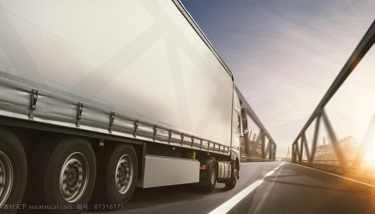 货车 物流 运输 货车素材 大货车 高速行驶 高速公路 货车运输车 交通安全 集装箱货车 集装箱 现代科技