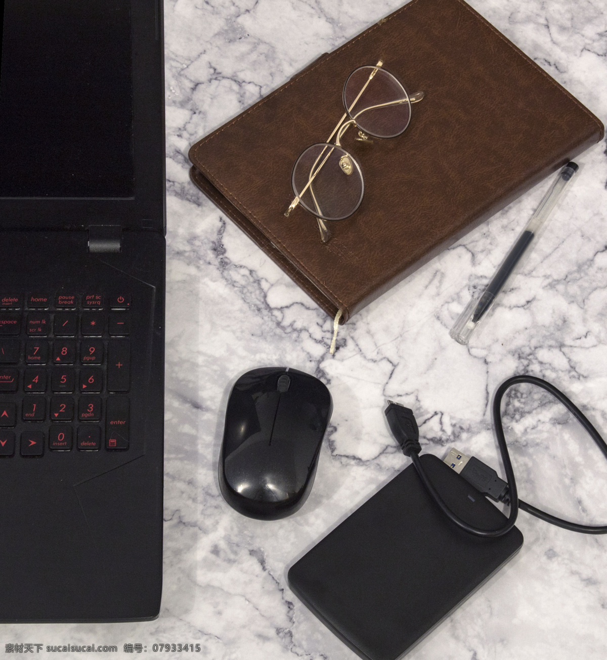 商务办公 桌面 商用 商务 办公桌 笔记本电脑 鼠标 移动硬盘 笔记本 笔 眼镜