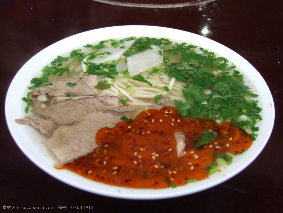 牛肉面 兰州牛肉面 面条 风味 特色 小吃 清真 面块 手擀面 餐饮美食 传统美食 摄影图库