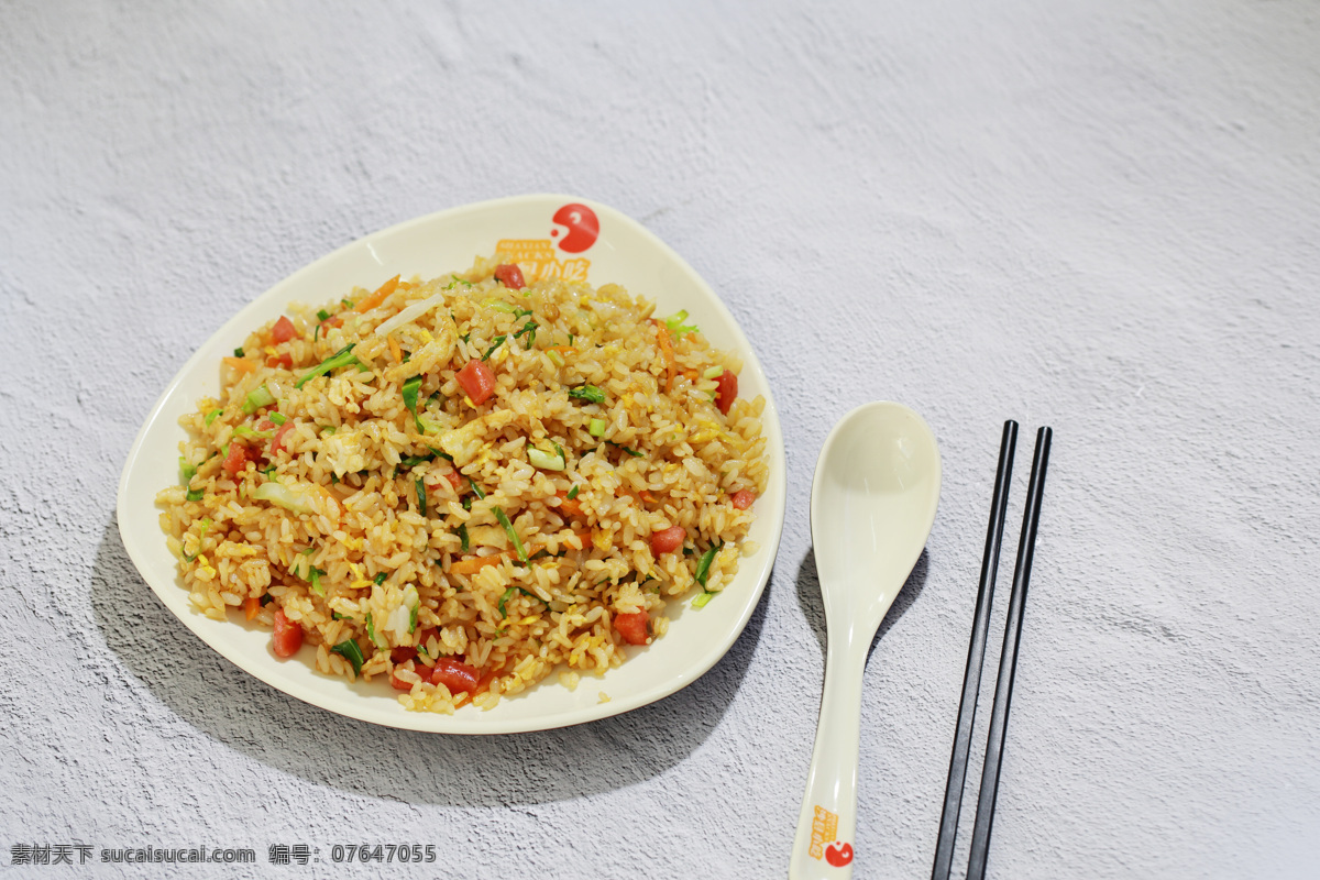 烤肠炒饭 烤肠 炒饭 胡萝卜 沙县小吃 特色 工作餐 特色小吃 餐饮美食 传统美食