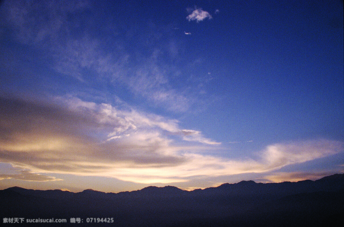 天空 云彩 傍晚 背景 风光 风景 黄昏 摄影图库 天空云彩 云朵 自然风景 生活 旅游餐饮