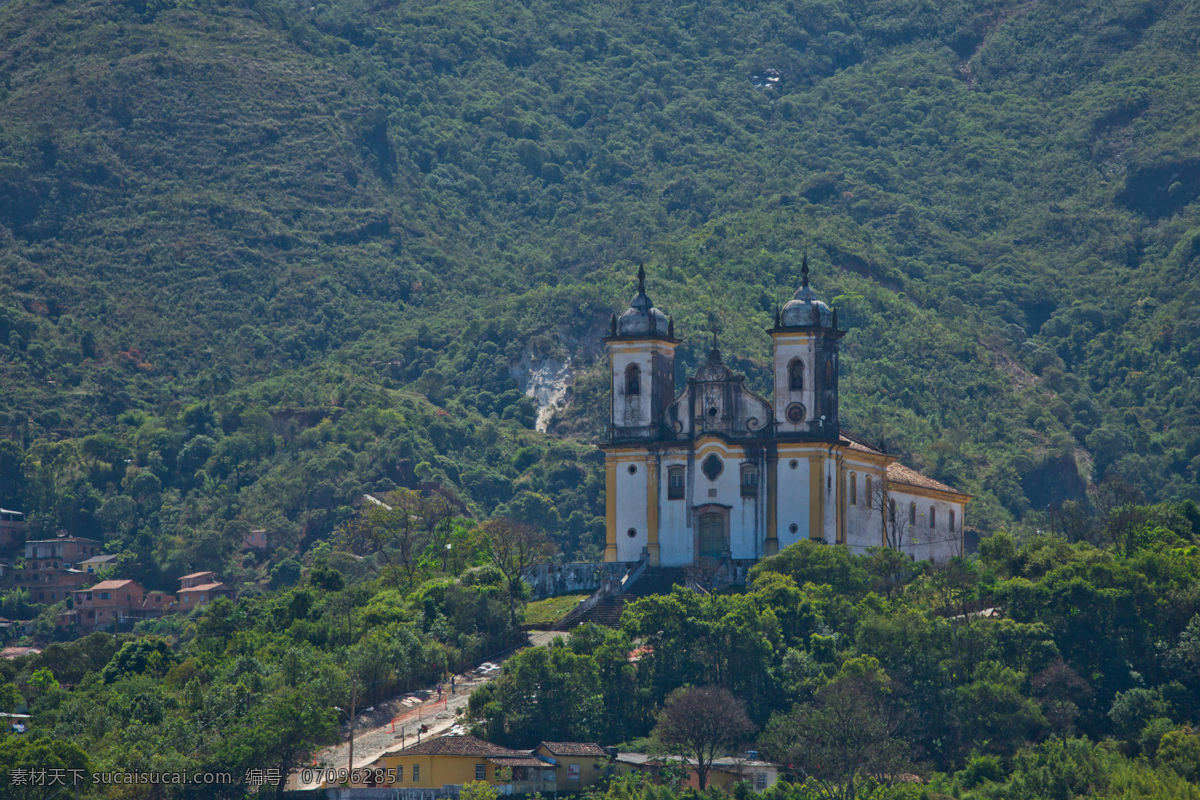 巴西 国外旅游 教堂 旅游摄影 绿树 山坡 巴西教堂 米纳斯吉拉斯州 黑金城 巴西黑金城 矢量图 日常生活