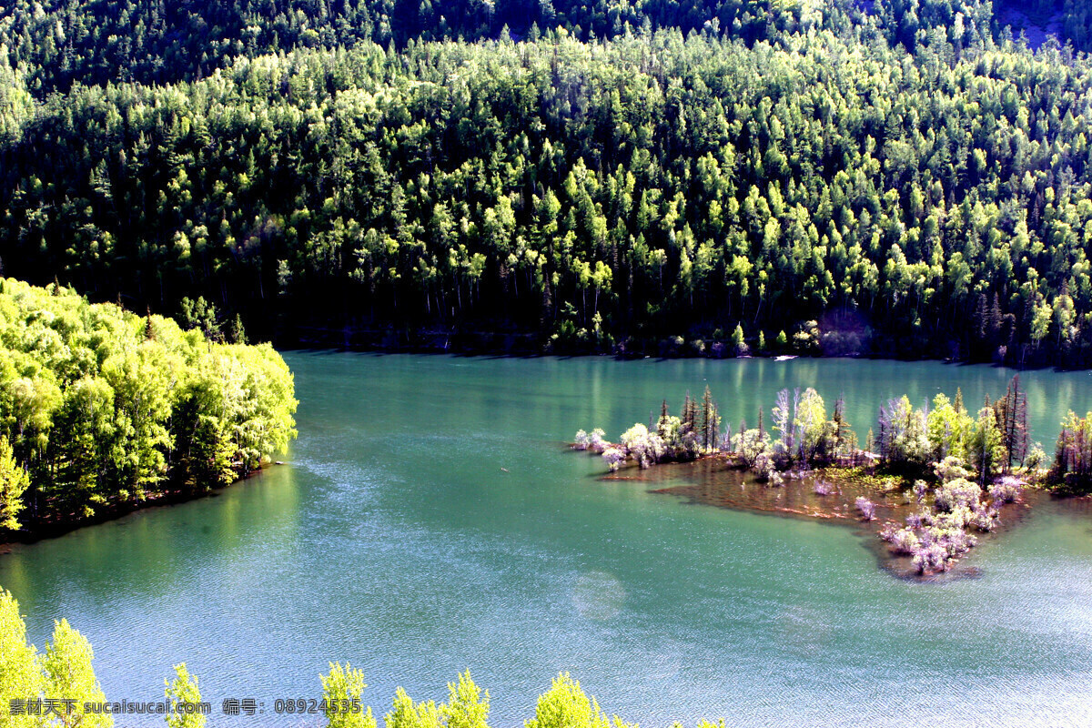 哈纳斯湖心岛 新疆 哈纳斯湖 湖泊 湖心岛 山水 风景 壁纸 墙纸 高清 山水风景 自然景观