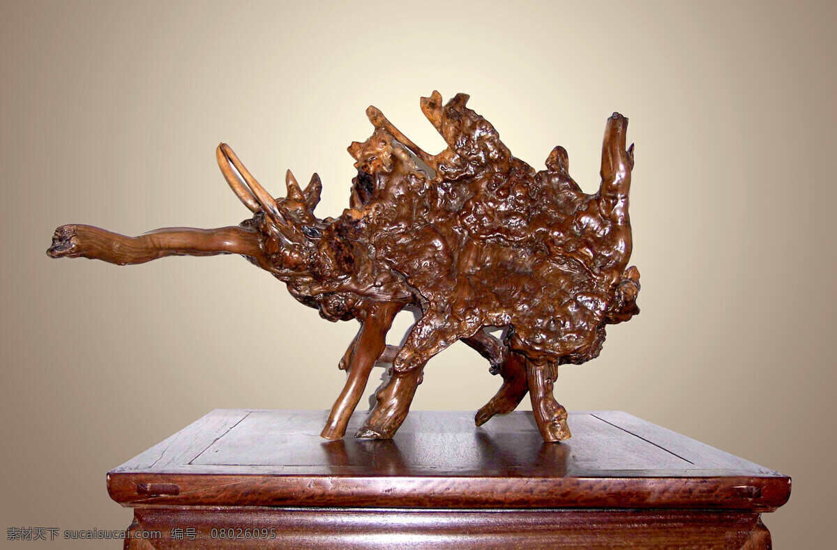 根雕盆景 室内盆景 工艺盆景 根雕 工艺品 艺术品 工艺美术品 摆设品 装饰品 雕刻工艺 飞鸟形 木刻底座 盆景 树木树叶 生物世界