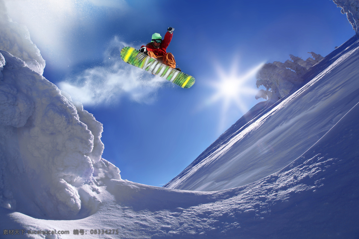 雪地 上空 滑雪者 太阳 白雪 蓝天 天空 雪景 滑雪图片 生活百科