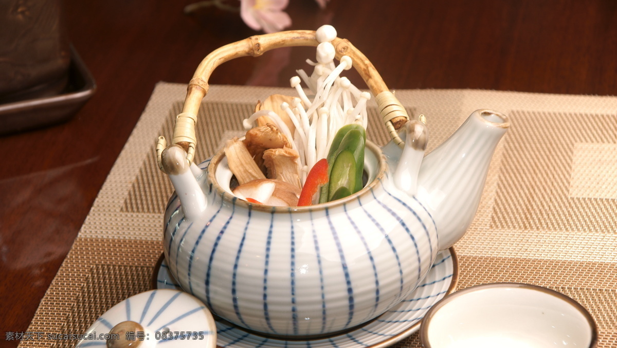 松茸茶壶汤 餐饮美食