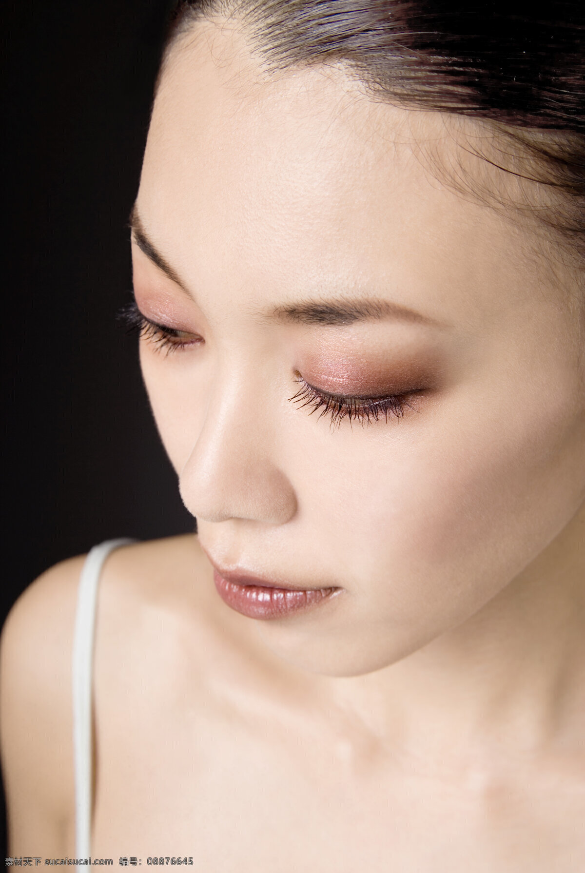 上妆 美女图片 美女 脸庞 打扮 化妆 保养 模特 人物图片