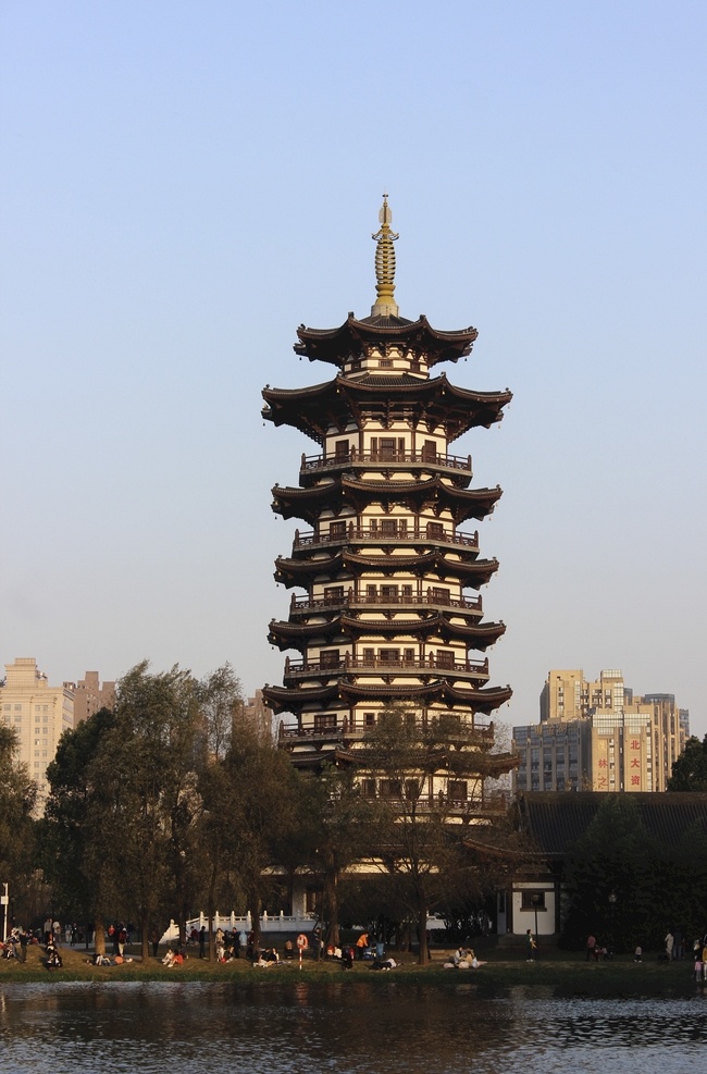 洋湖 白鹭 塔 长沙市 白鹭塔 长沙 湖景 湿地 公园 风光 日落 高塔 夕阳 洋湖湿地 长沙洋湖 洋湖公园 长沙公园 湿地公园 落日 彩霞 晚霞 夕阳西下 天空 户外 金秋 洋湖体育公园 佳能 旅游摄影 人文景观
