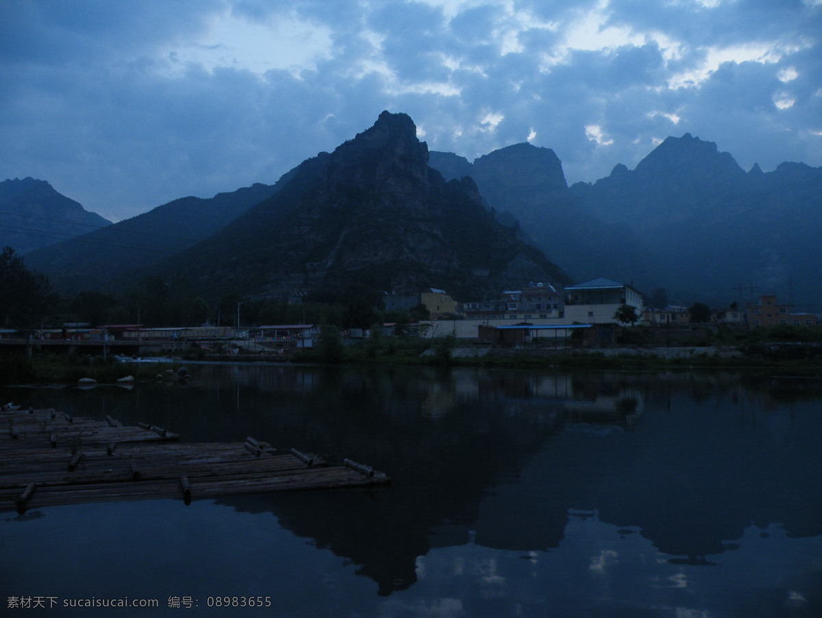 野三坡 河北 保定 涞水县 早晨 竹筏 河流 山水风景 自然景观