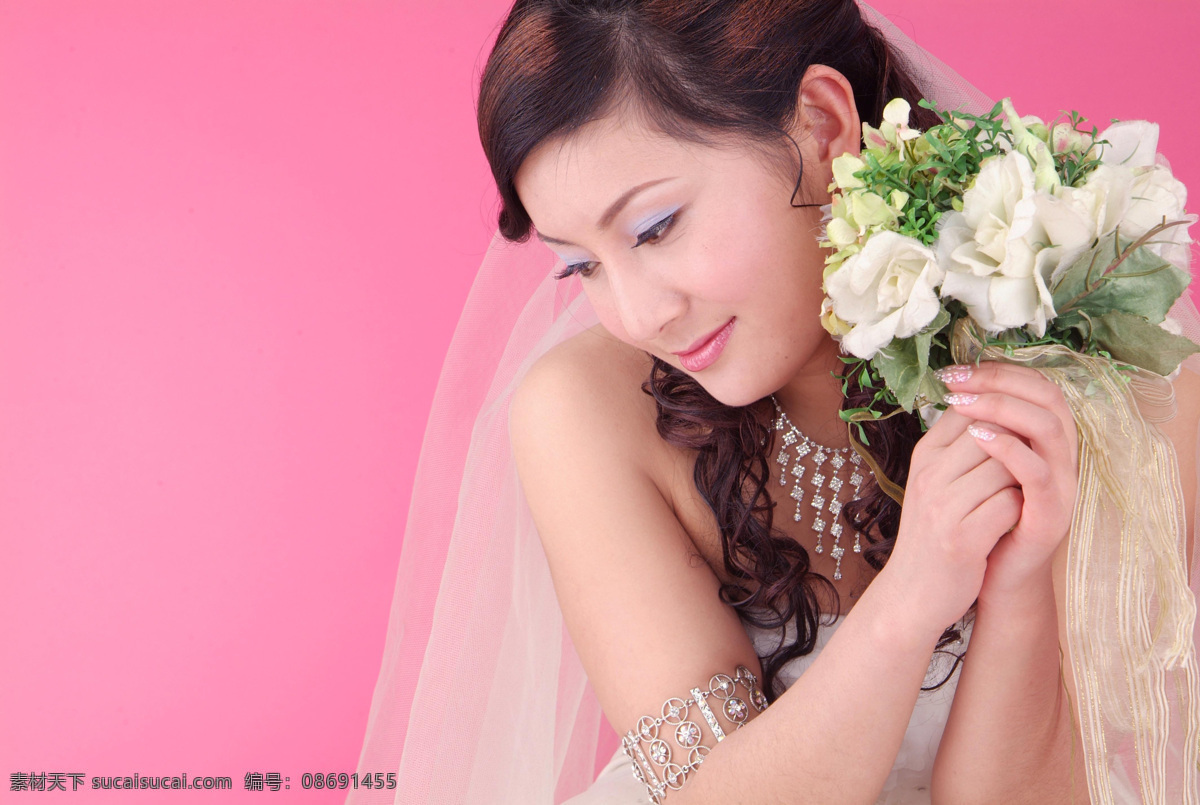 美丽新娘 漂亮新娘 鲜花 首饰 婚纱 美甲 化妆 人物图库 女性女人 摄影图库