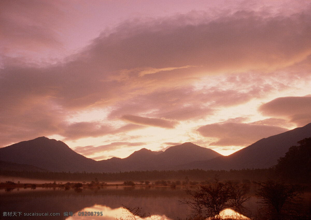夕阳山水 晨雾 村庄 风景 风景背景 风景画 河流 湖泊 湖景 湖面 湖畔 山 山水风景 山峰 山水背景 山水风光 山坡 绿色背景 绿叶 绿草地 绿树 树木 树木大树 山林 森林 森林风景 森林公园 森林背景 景色 山景 秋天风景 自然风景 自然风光 自然景色 雾气 雾中的山 梯田 湖水风景 蓝天白云 花纹背景 花瓣 花草 花卉 花藤 蓝天草地 蓝天大海 野外 野外风景 夕阳风景 家居装饰素材 山水风景画