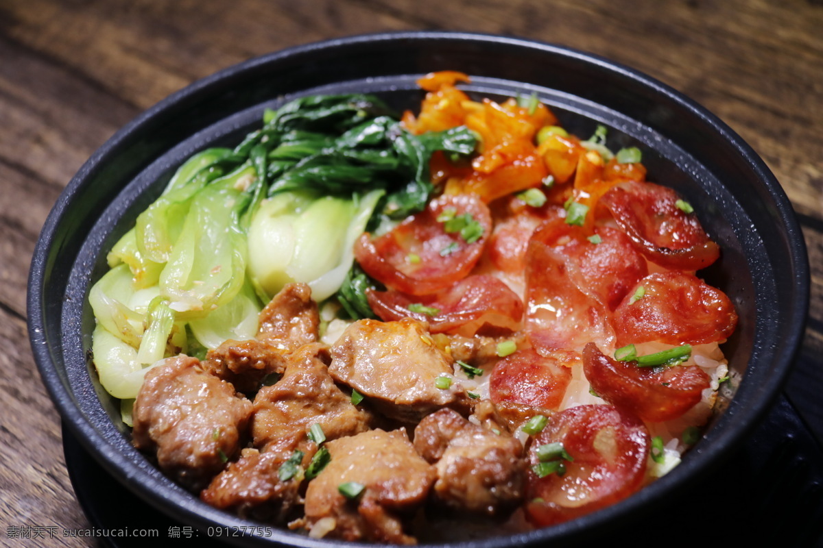 滑 鸡 腊肠 煲仔饭 滑鸡 腊味 煲仔 中餐 腊肉饭 腊味饭 腊味焗饭 腊味炒饭 煲仔焗饭 腊肉煲仔饭 广式煲仔饭 农家腊味饭 砂锅腊肉饭 砂锅腊味饭 广式腊味饭 餐饮美食 传统美食