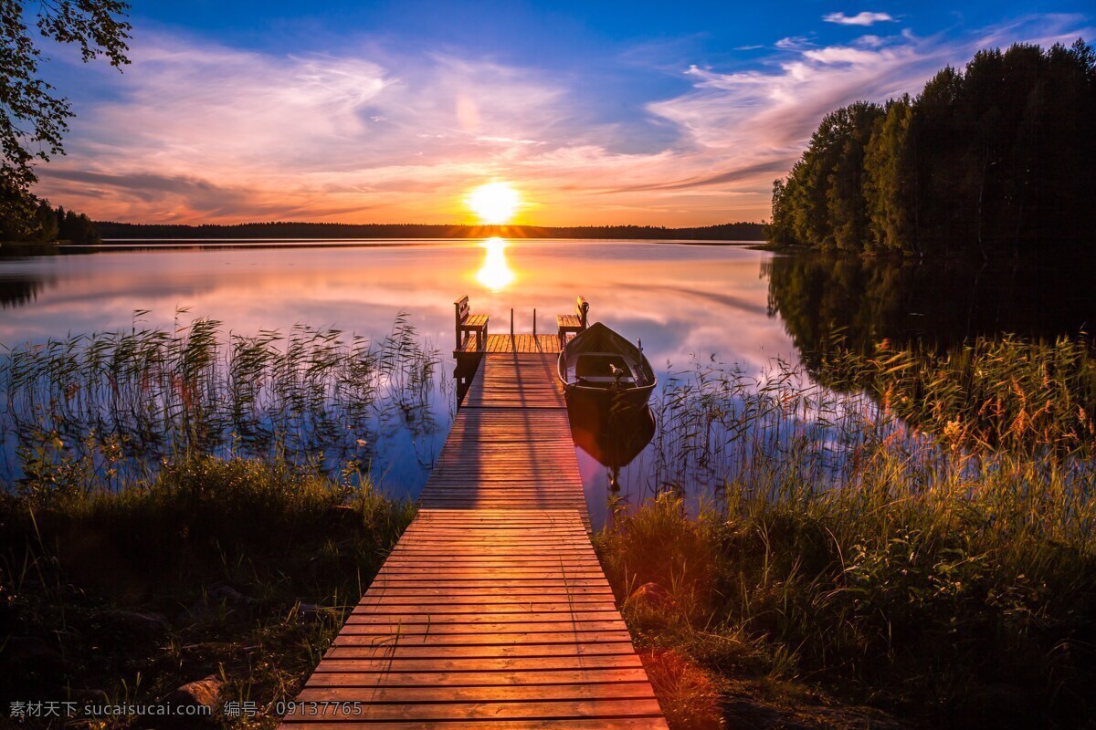 夕阳 意境 唯美 栈道 漂亮 背景 风景 湖边 旅游摄影 国内旅游