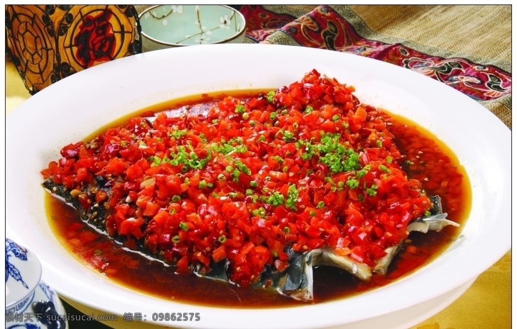 剁椒鱼头图片 双椒鱼头 蒸鱼头 剁椒鱼头画册 剁椒鱼装饰画 剁椒鱼头王 剁椒鱼头挂图 剁椒鱼头彩页 剁椒鱼头文化 辣椒鱼头 餐饮美食