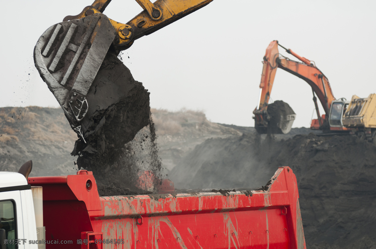采煤场 采煤车 挖掘机 挖炭 运煤 建筑 现代科技 交通工具