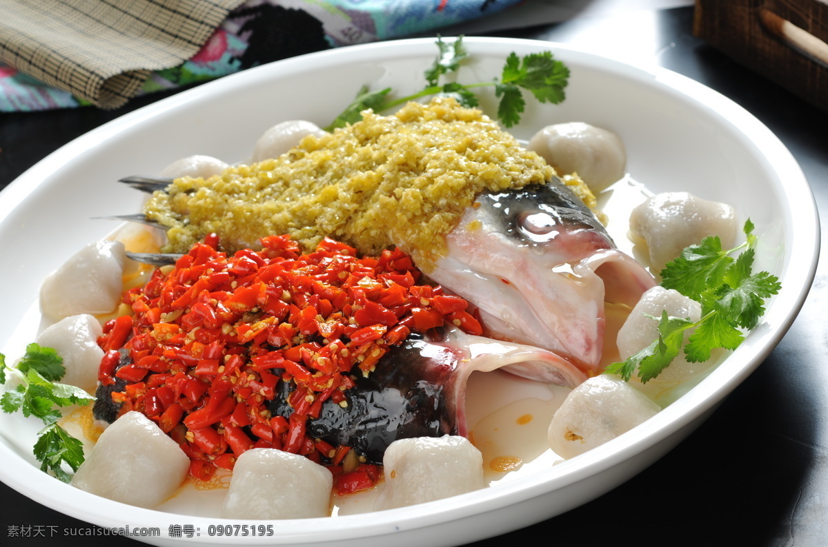 米饺开胃鱼头 鱼头 水饺 剁椒鱼头 双色鱼头 餐饮美食 传统美食